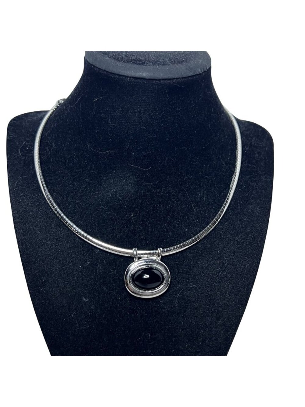 Lady Remington Silver Tone Collar Necklace W/ Black Cabochon Slide Pendant (6537